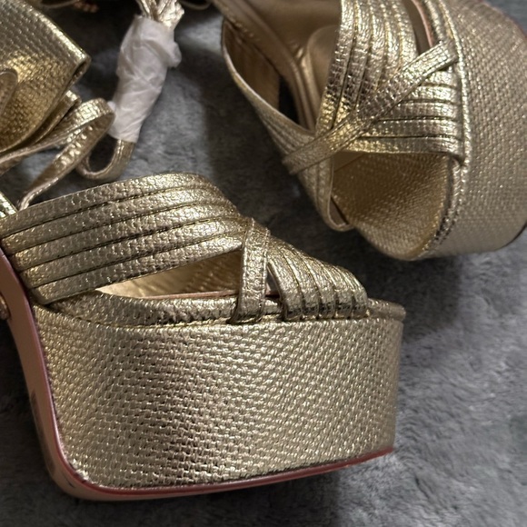 NEW Azalea Wang Crawley Platform Sandal - Picture 9 of 15